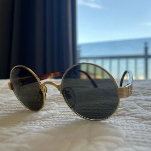 Fendi round sunnies